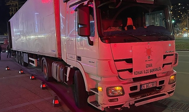 AK Parti Konak İlçe Teşkilatı, depremin yıktığı Hatay'a yardım TIR'ı yolladı.