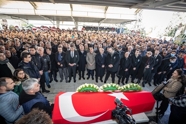 İzmirli iş insanı Selçuk Yaşar son yolculuğuna uğurlandı