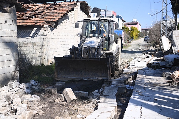 Tuzla Belediyesi’nden kırsal kesimlerdeki evlere su desteği