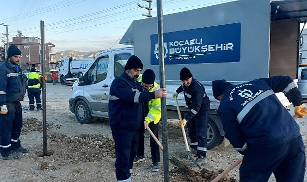 Defne'deki çadır kentin çevresine tel çit inşa ediliyor