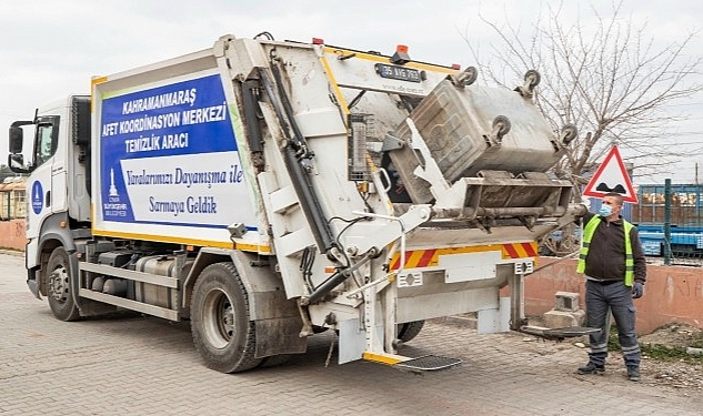 İzmir Büyükşehir Kahramanmaraş'ta günde 8 ton çöp topluyor