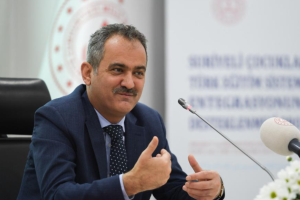 Bakan Özer: ″166 bin 238 öğrencimizin istedikleri illere nakil işlemini gerçekleştirdik″