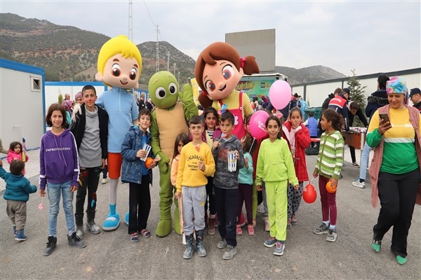 Konya Büyükşehir 11 ilde depremzede çocuklara özel etkinlikler başlattı