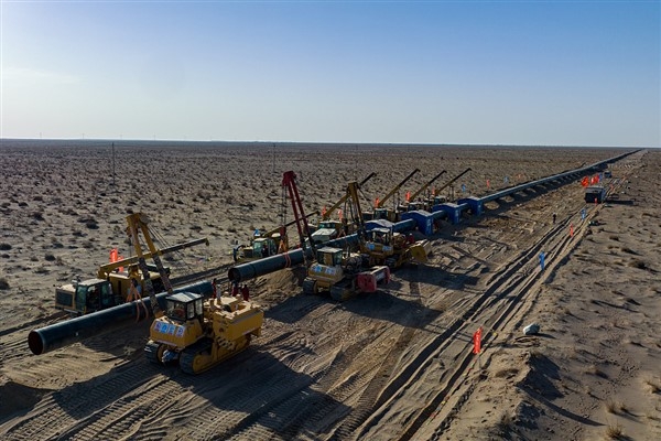 Batıdan doğuya gaz boru hatları 800 milyar metreküp taşıdı