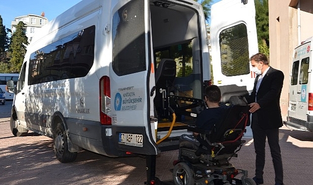 Antalya Büyükşehir'den engelli dostu hizmetler