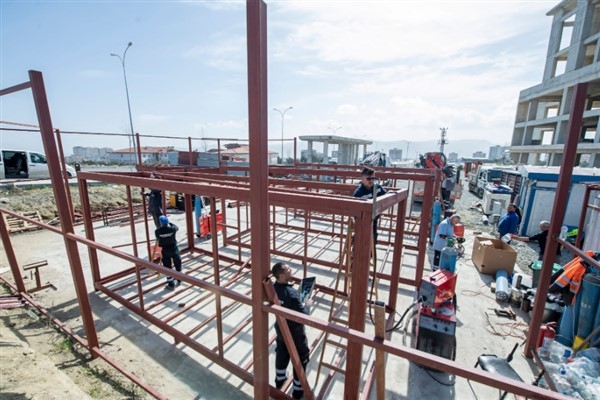 Hatay’da 200 aileyi barındıracak konteyner kent için yoğun çalışma