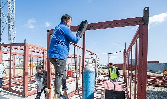 Hatay'da 200 aileyi barındıracak konteyner kent için yoğun çalışma