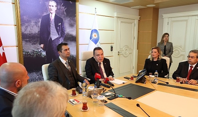 İYİ Parti Antalya İl Başkanı Vahdet Afşin: Antalya Büyükşehir Belediye Başkanı Muhittin Böcek'e Ziyaret