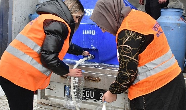 Mustafakemalpaşa'lı Süt Üreticilerinden Depremzedelere Anlamlı Destek