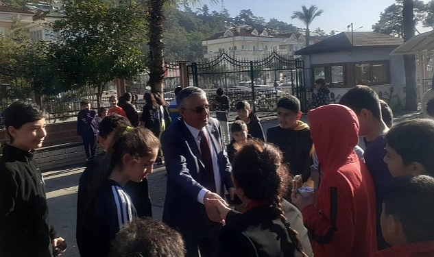 Başkan Topaloğlu öğrencilerle bir araya geldi