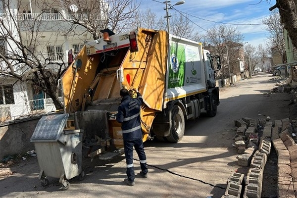 Yenişehir Belediyesi temizlik personelleri Adıyaman’da