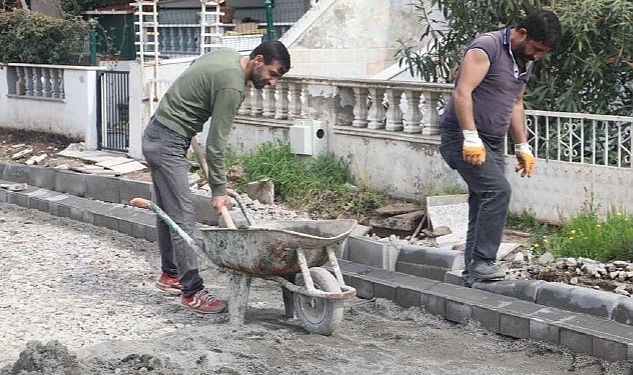 Yol Yapım Çalışmaları Devam Ediyor