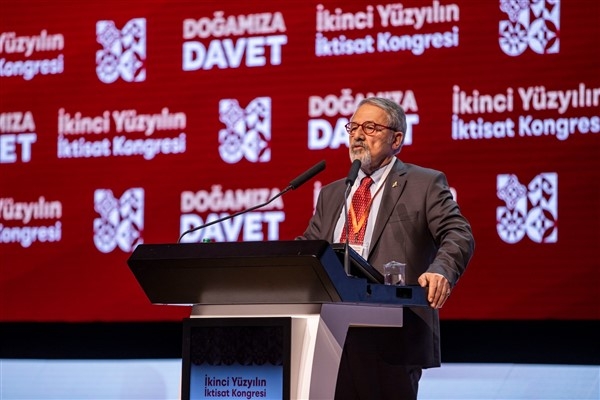 Prof. Dr. Görür: ″İzmir doğru yolda″