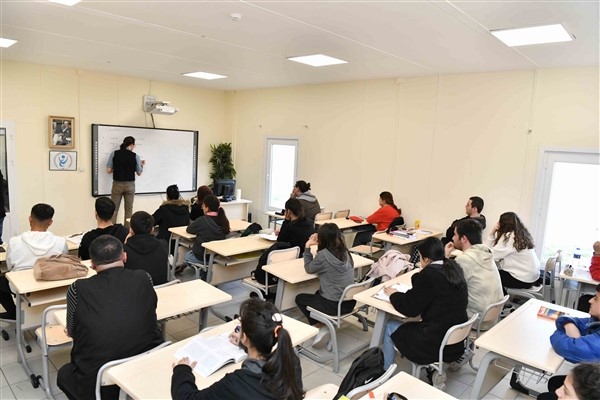 Ankara Büyükşehir, Kesikköprü’deki misafirlerine eğitim desteğine başladı