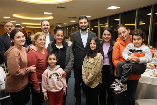Kağıthane Belediyesi, iftar programında depremzedeleri ağırladı
