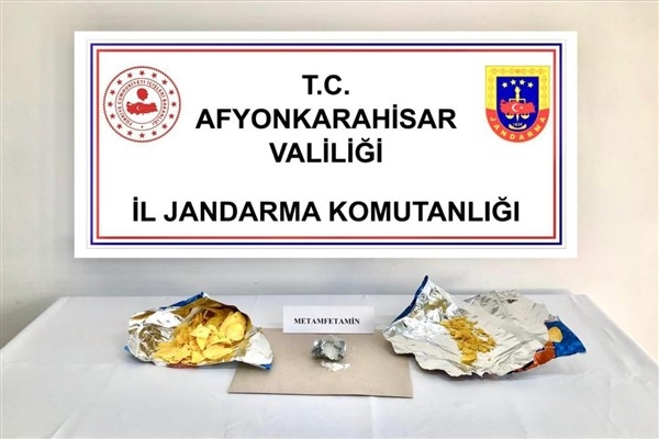 Afyonkarahisar’da cips poşetine gizlenmiş 26,5 gram uyuşturucu ele geçirildi