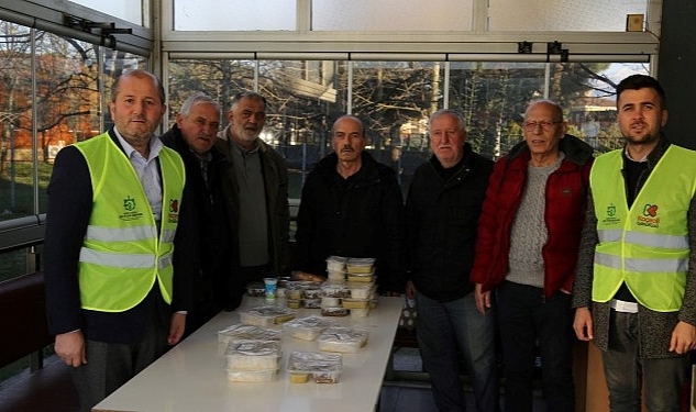 Büyükşehir'den taksicilere sıcak iftarlık