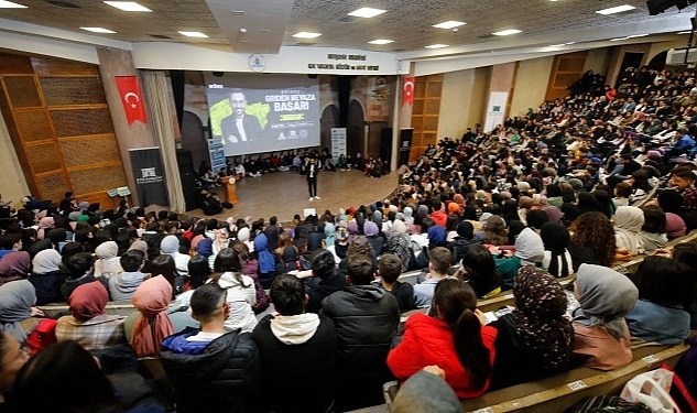 Nevşehir Belediyesi'nden Gençlere YKS Öncesi Gri Koç Motivasyonu