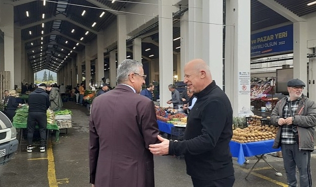 Başkan Topaloğlu Kemer pazarında