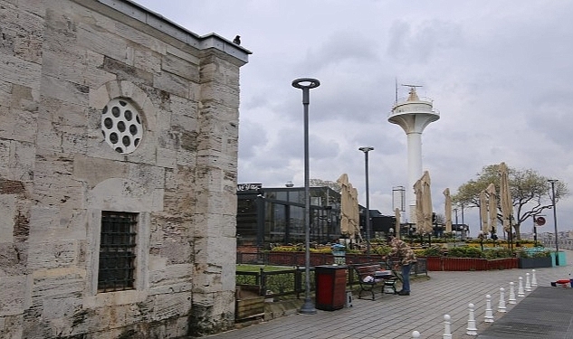 Kuşkonmaz Camii Bitişiğindeki Kafe-Konduşarı Yıktırmıyorlar