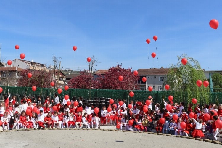 23 Nisan coşkusu İzmit