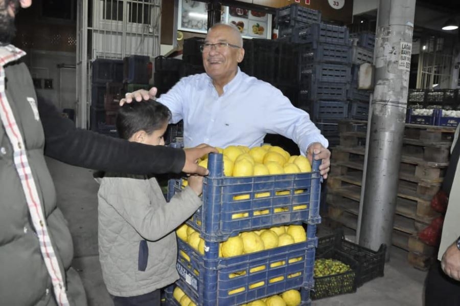 Mersin 1. Milletvekili Adayı Burhanettin Kocamaz, Mersin Sebze Ve Meyve Hali’ni Ziyaret Etti.