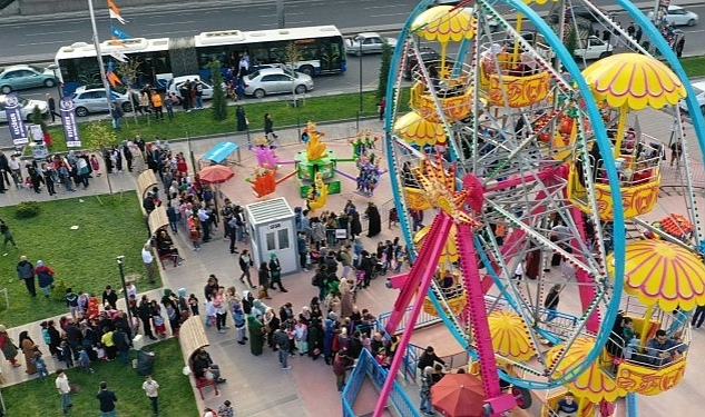 Ücretsiz Çocuk Lunaparkı Tıklım Tıklım Doluyor