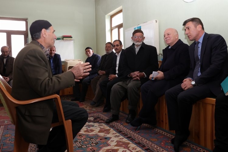 Başkan Sekmen güney ilçelerine yönelik gezilerini aralıksız sürdürüyor.