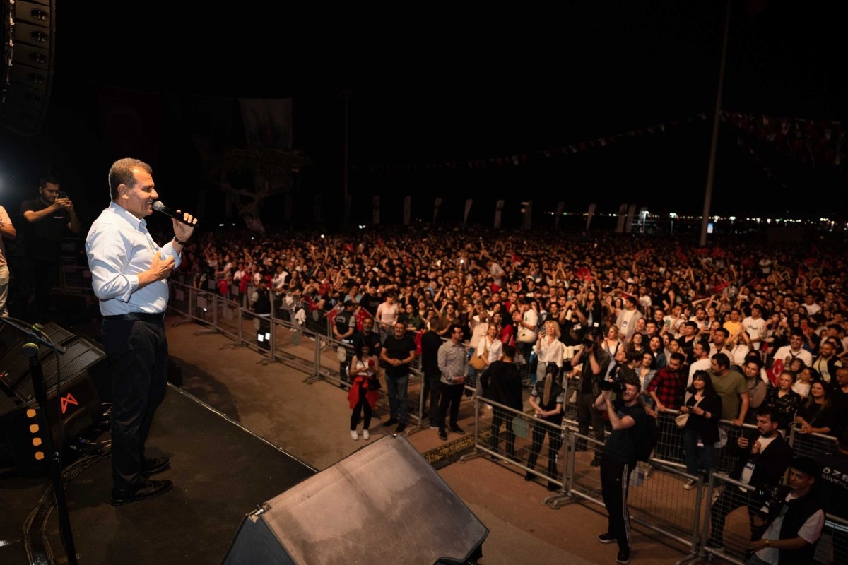 Büyükşehir 19 Mayıs’ın 104. yılını büyük bir coşkuyla kutladı.