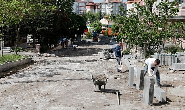 Güzelyurt Mahallesi'nde Bozulan Yollar ve Yaya Kaldırımları Yenileniyor