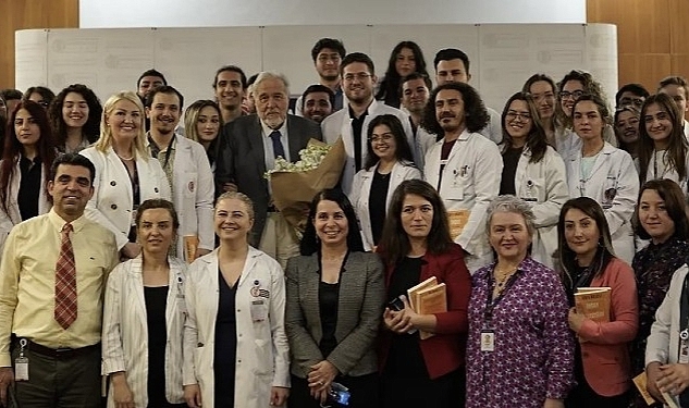 İlber Hoca tıp fakültesi öğrencilerine ve sağlık çalışanlarına 570. Yılında İstanbul'un Fethini anlattı