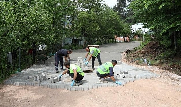 Mezit Mahallesi'nin Yolları Parke Taşla Kaplanıyor