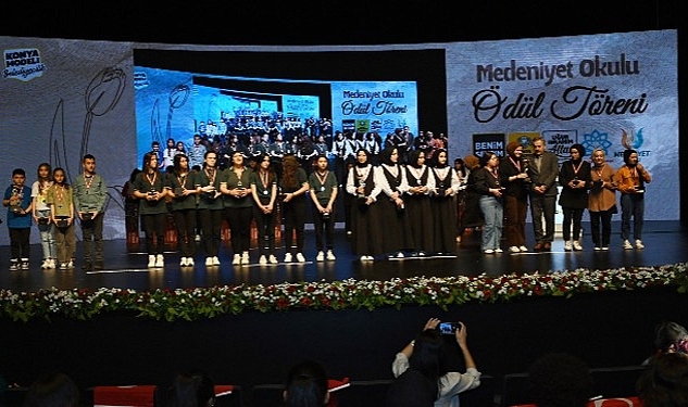 Konya Büyükşehir'in Yarışmalarında Dereceye Giren Öğrenciler Ödüllerini Aldı
