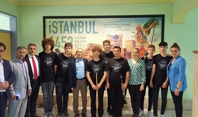 Karşıyaka Şehit Prof. Dr. İlhan Varank Anadolu İmam Hatip Lisesi'nde “Yaşayan Kütüphane Açılışı" Gerçekleştirildi