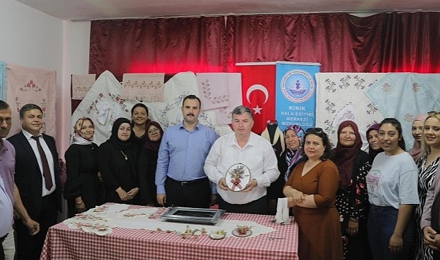 Kınık'ta Halk Eğitim Kursları Sergisi Ve Kermes Düzenlendi