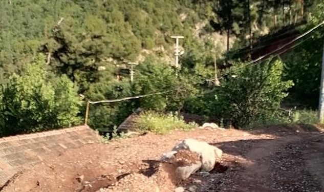 Boğaçayı'ndaki renk değişiminin nedeni toprak kayması