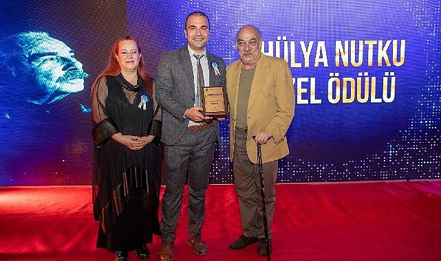 İzmir Şehir Tiyatroları'na 6 dalda “Özdemir Nutku" ödülü