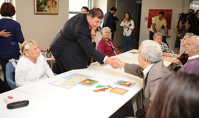 Karşıyaka'da Babalar Günü için anlamlı etkinlikler