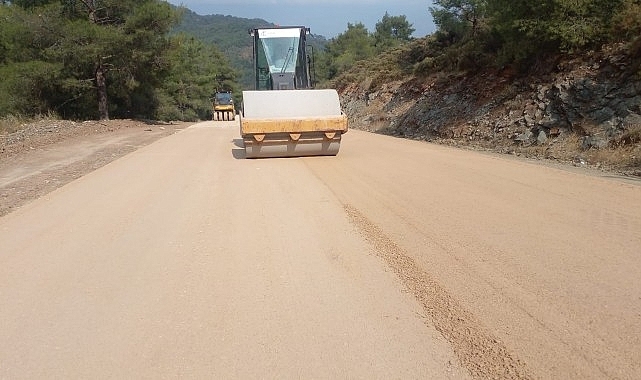 Muğla Büyükşehir Belediyesi'den, 40 Mahallede Yol Çalışması