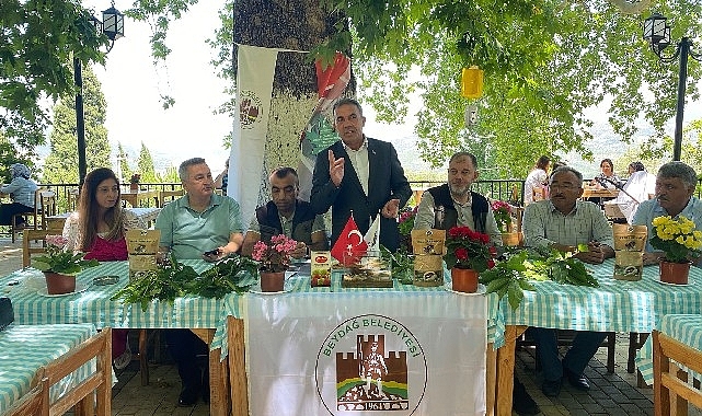 İzmir'in Beydağ ilçesinde Beydağ Belediyesi'nce koordine edilen ″Kestane Gal Arısı Zararlısı″ bilgilendirme toplantısı yapıldı.