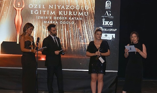 Niyazoğlu Özel Eğitim'e İzmir'e Değer Katan Marka Ödülü