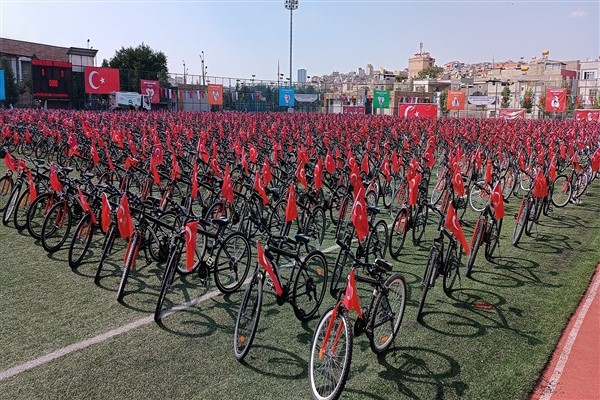 Başkan Şahin, Gazi şehirli gençlere 100 bin bisiklet müjdesi verdi