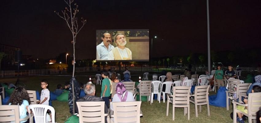 Kartepe’de Düğün Dernekli Sinema Keyfi