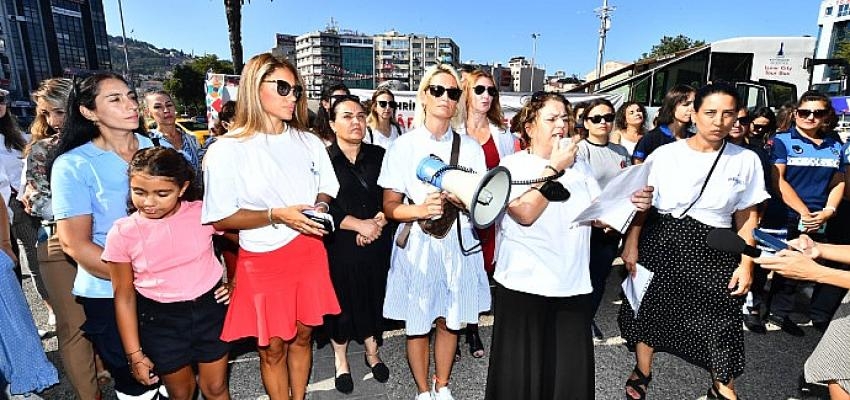 PERGEL üyesi kadınlardan şiddete karşı farkındalık eylemi