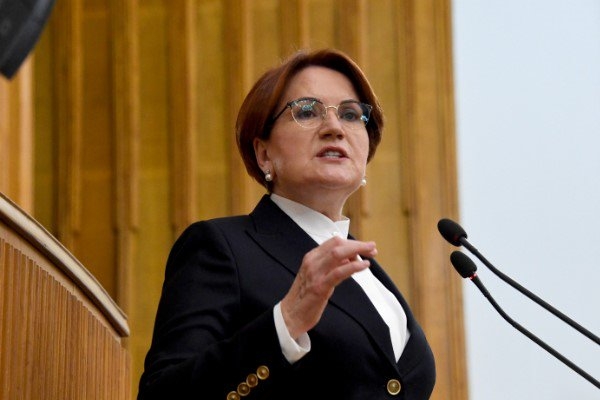 Akşener’den saldırıya uğrayan İYİ Parti karavanına ziyaret