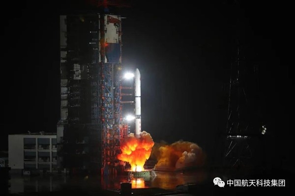 Çin, yeni uydular fırlattı