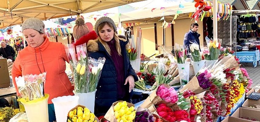 İzmir Büyükşehir Belediyesi, Büyükşehir, 116 çiçekçiyi sabitledi