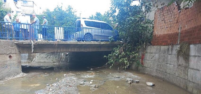 İZSU: Yağmur suyu hatları ve noktasal müdahalelerle kalıcı çözüm üreteceğiz