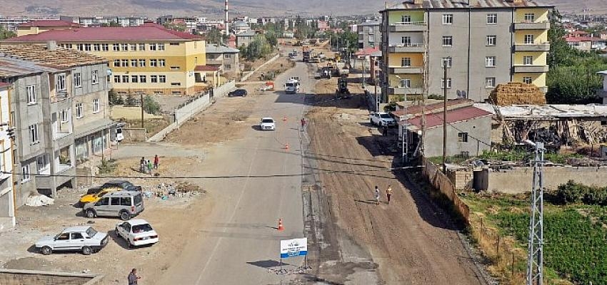 Van Hatuniye Yolundaki Çalışmalar Sürüyor