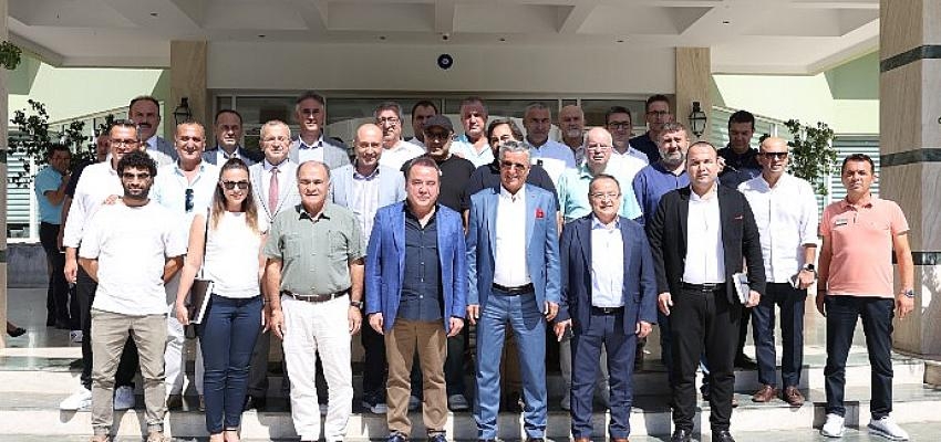Başkan Böcek Kemer